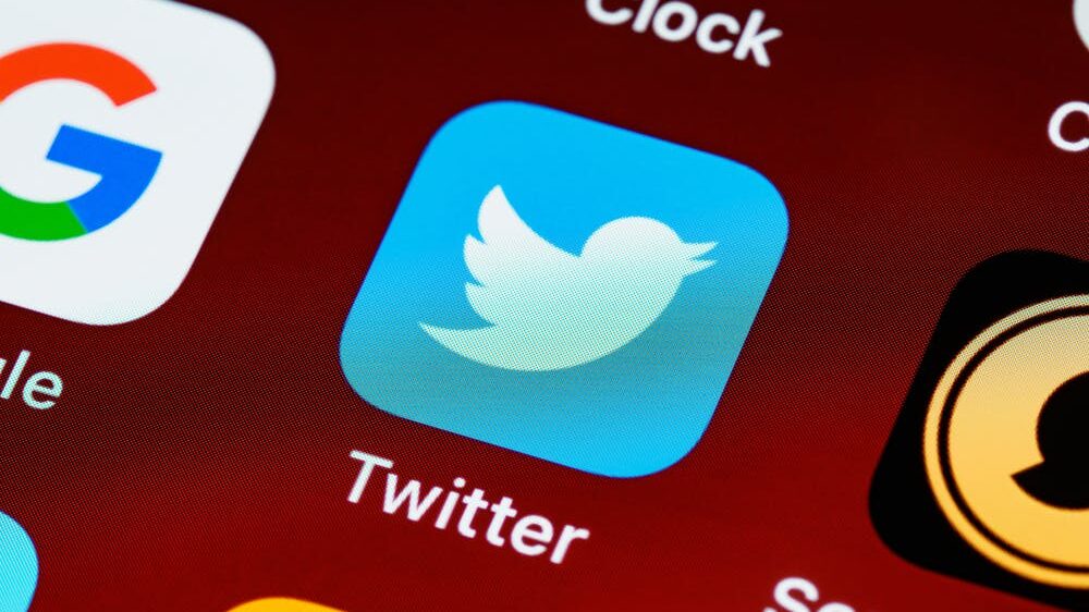 Twitter Adds Public View Counts to Tweets